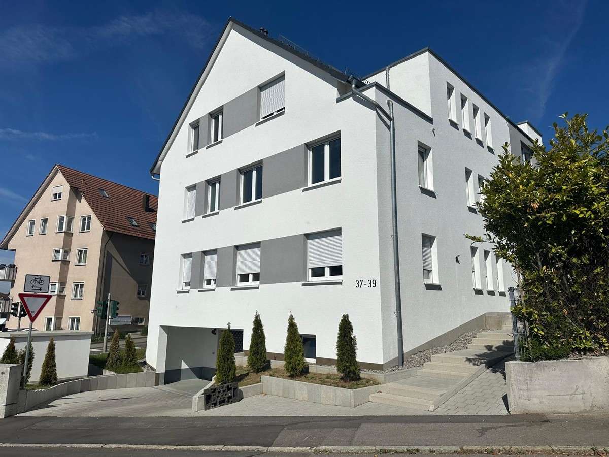 Thumbnail-Wohnung zum Kaufen in Herrenberg-Oberjesingen 495.000,00 € 104.6 m²