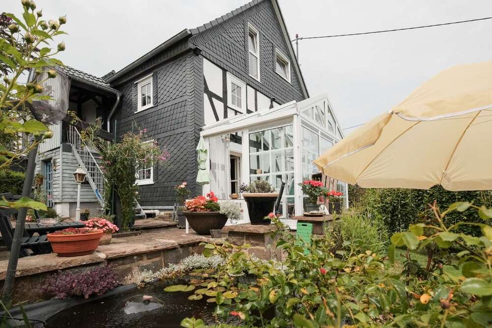 Thumbnail-Haus zum Kaufen in Wiehl 336.000,00 € 235 m²