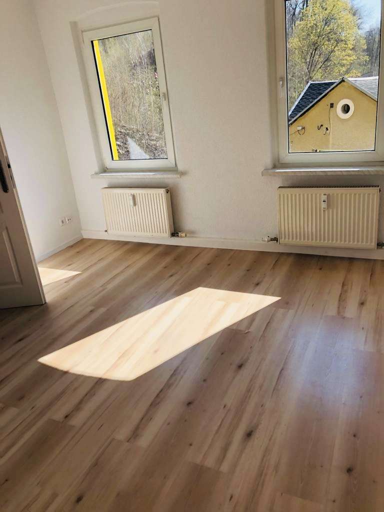 Thumbnail-Wohnung zum Mieten in Wilkau-Haßlau 415,00 € 67 m²