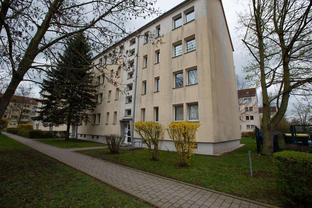 Thumbnail-Wohnung zum Mieten in Weißenfels 300,00 € 47 m²