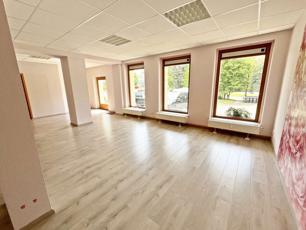 Thumbnail-Büro in Oelsnitz 250,00 € 40.05 m²