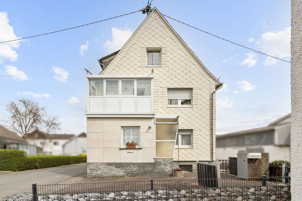 Thumbnail-Haus zum Kaufen in Langenscheid 149.000,00 € 119 m²