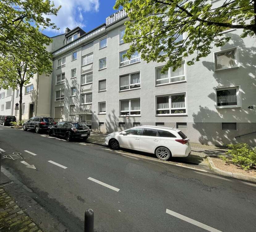 Thumbnail-Wohnung zum Kaufen in Wuppertal 180.000,00 € 80 m²