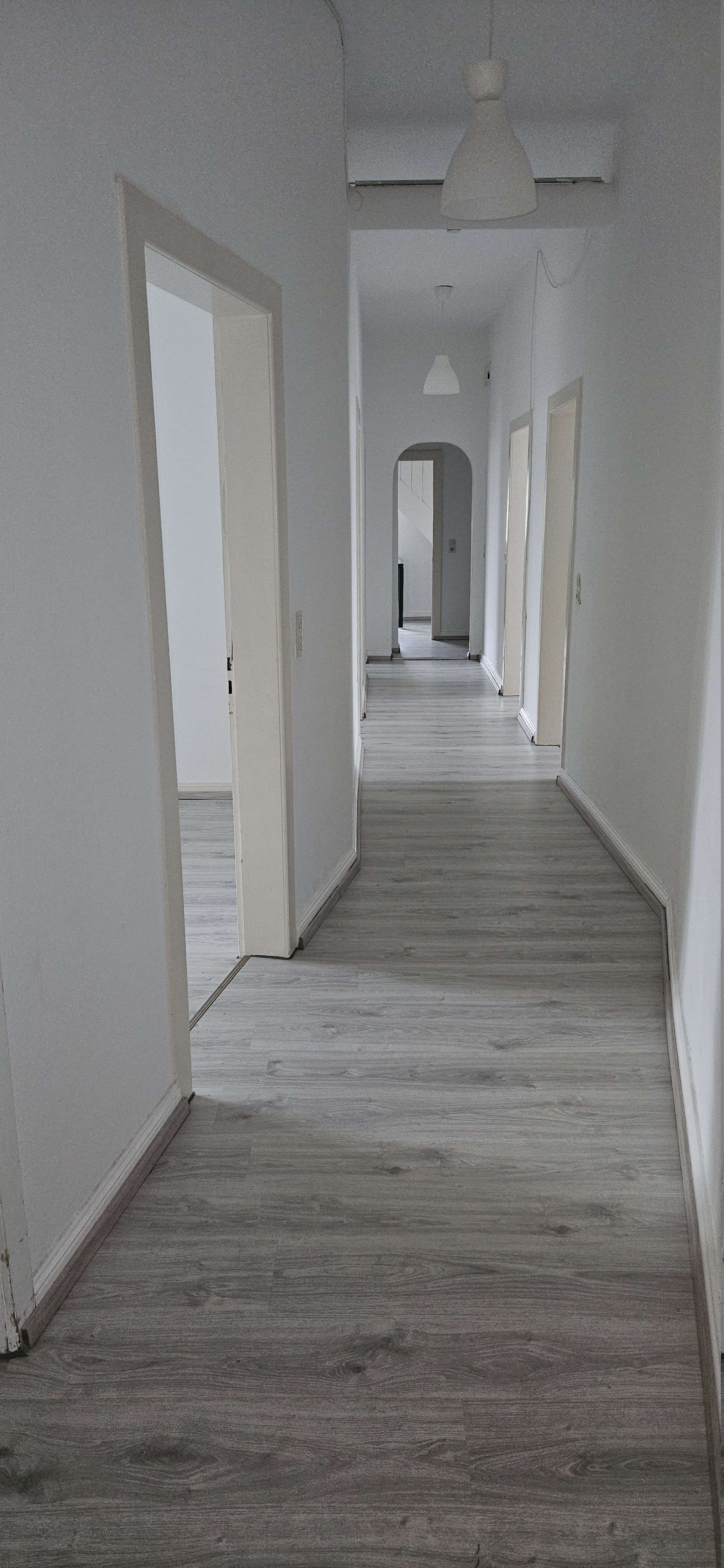 Thumbnail-Wohnung zum Mieten in Gondelsheim 1.500,00 € 190 m²