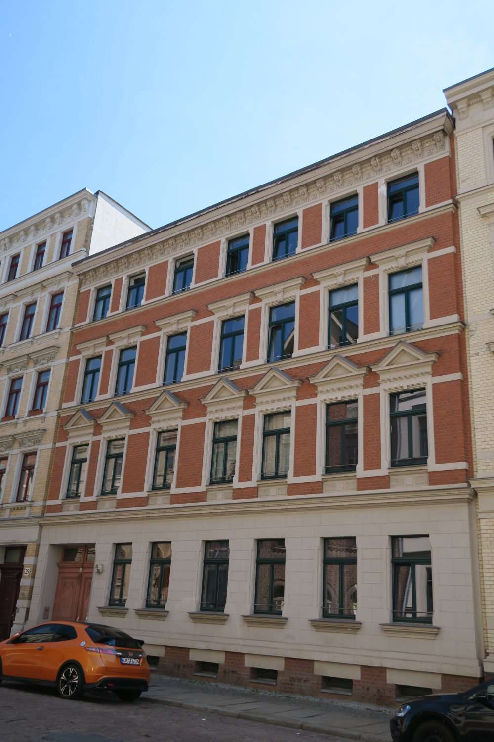 Thumbnail-Wohnung zum Mieten in Halle 329,00 € 47 m²