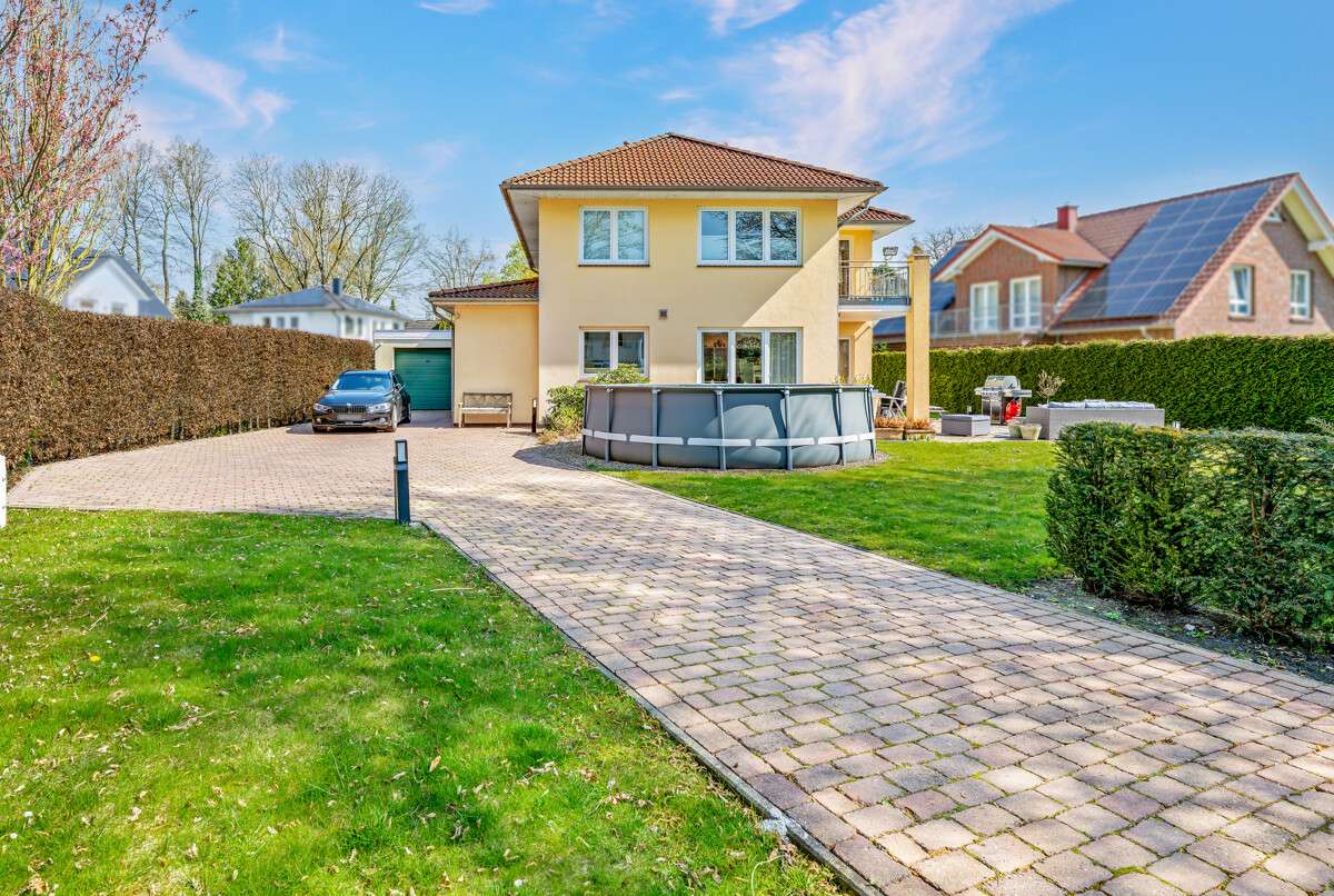 Thumbnail-Haus zum Kaufen in Bremen Oberneuland 849.000,00 € 191.85 m²