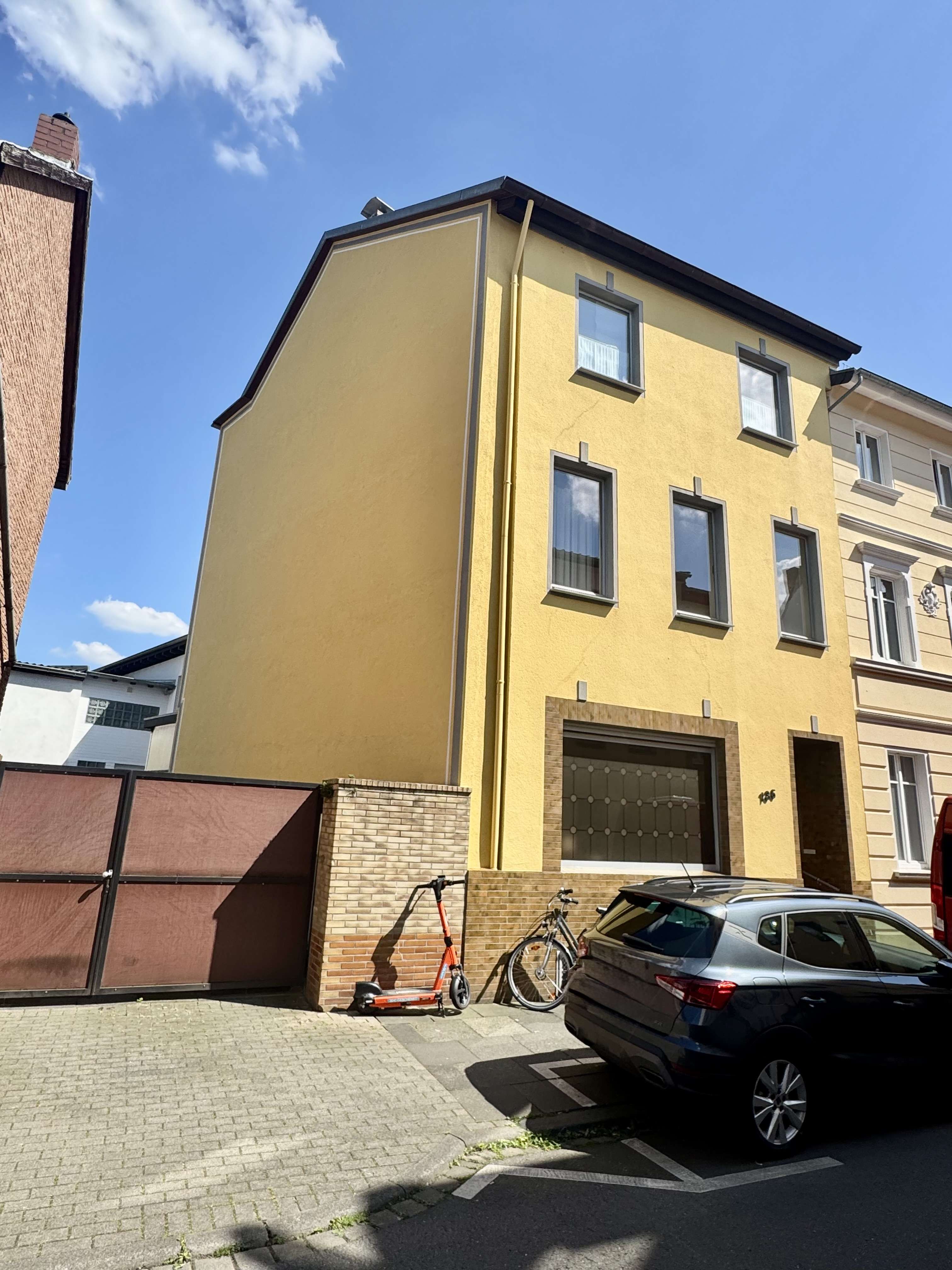 Thumbnail-Haus zum Kaufen in Bonn 750.000,00 € 225 m²