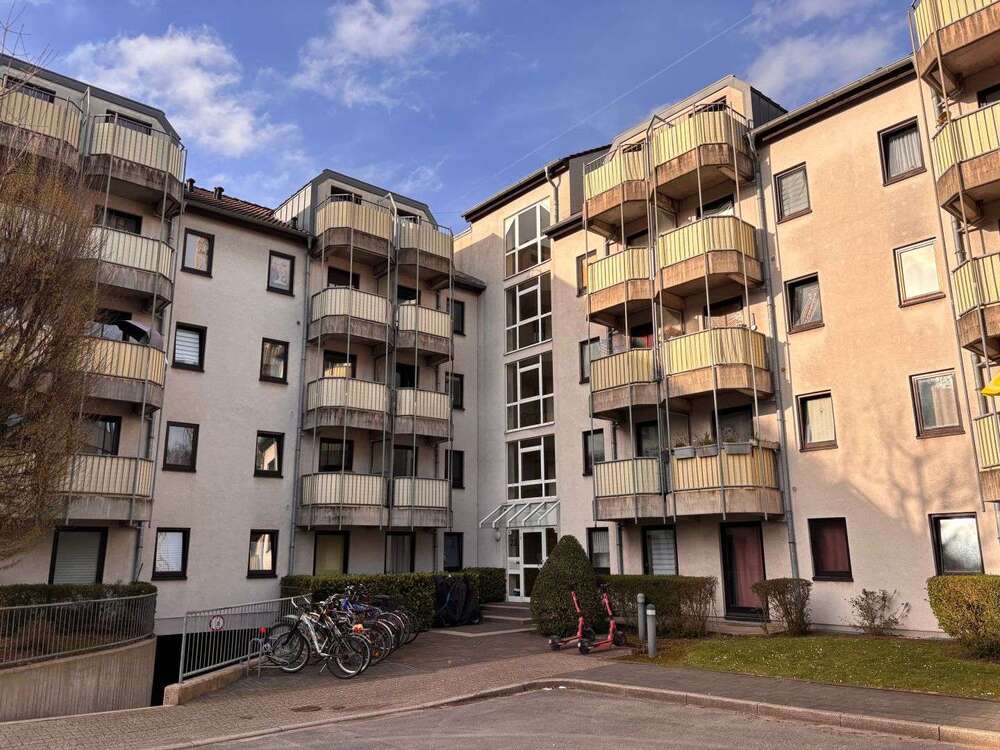 Thumbnail-Wohnung zum Kaufen in Düsseldorf 69.000,00 € 29 m²