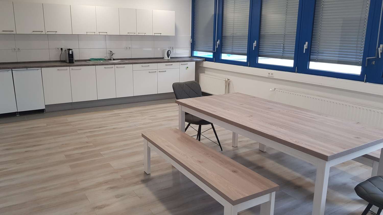 Thumbnail-Büro in Kelsterbach 300,00 € 19.98 m²
