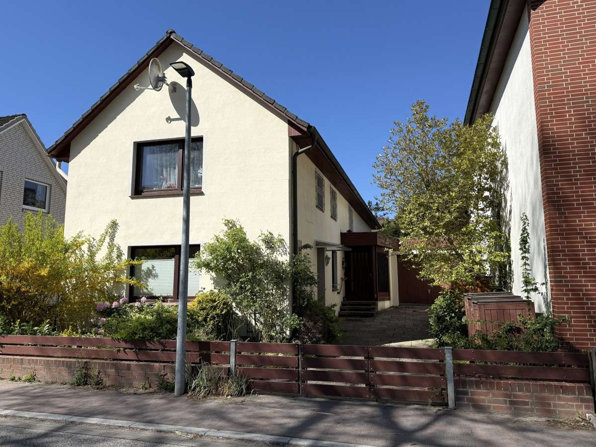 Thumbnail-Haus zum Kaufen in Schwarzenbek 350.000,00 € 182 m²