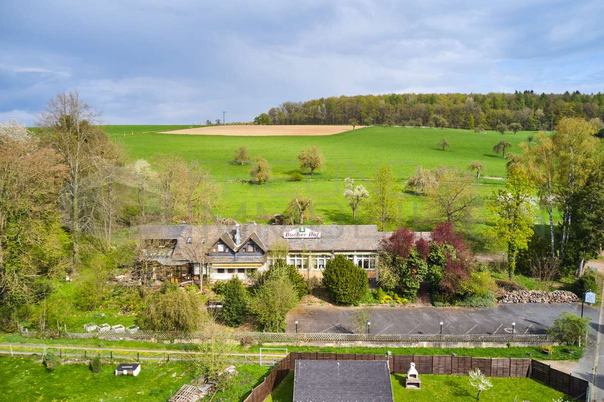 Thumbnail-Haus zum Kaufen in Buch 545.000,00 € 192 m²