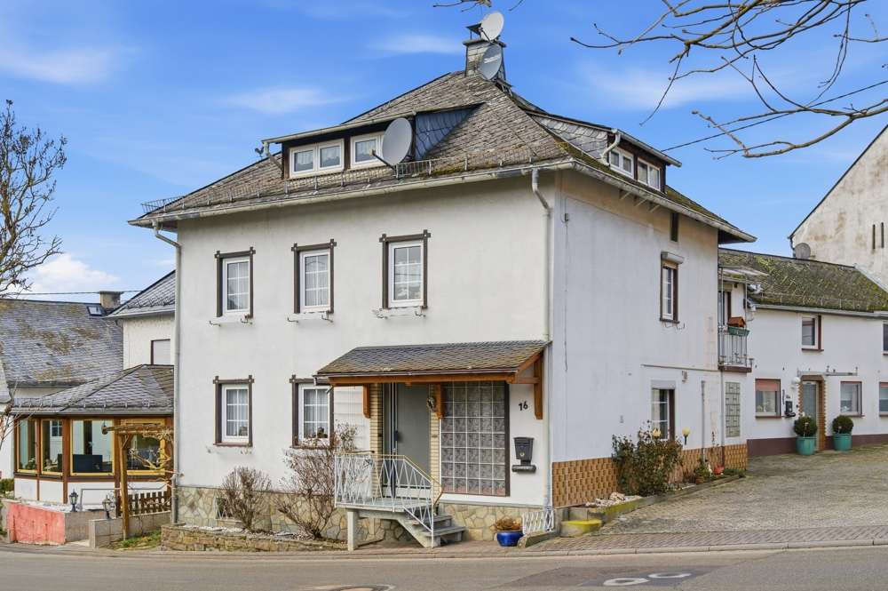Thumbnail-Haus zum Kaufen in Weidenbach 165.000,00 € 243 m²