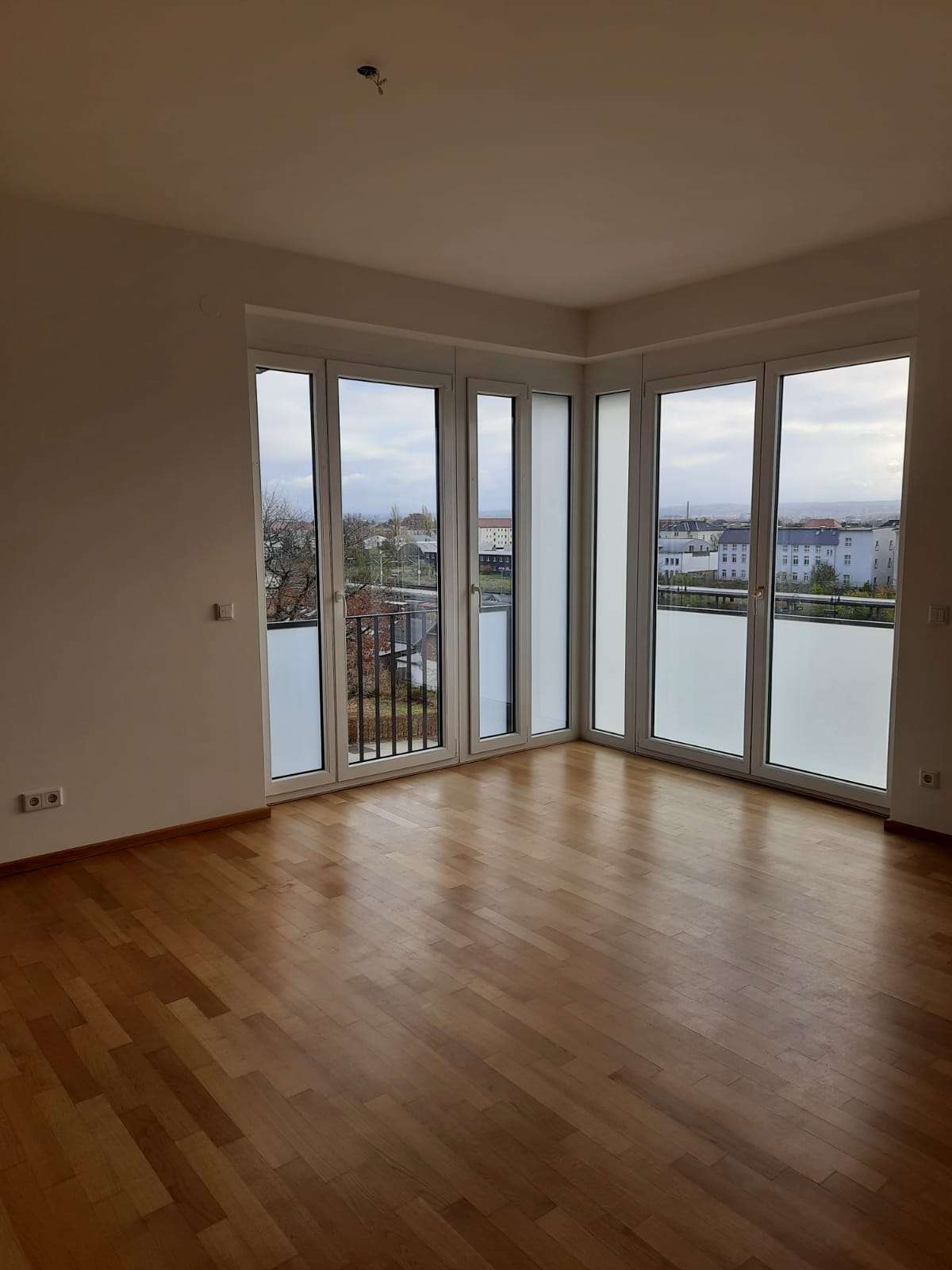 Thumbnail-Wohnung zum Mieten in Radebeul 547,00 € 54.62 m²
