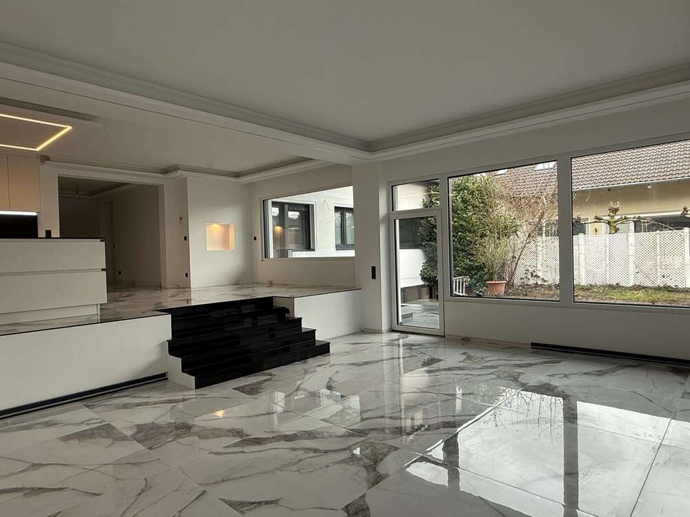 Thumbnail-Wohnung zum Kaufen in Pulheim 1.350.000,00 € 288.23 m²