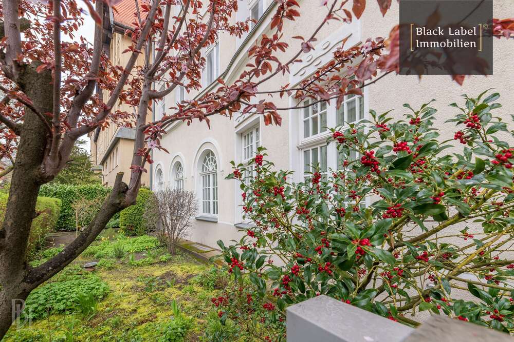 Thumbnail-Wohnung zum Kaufen in Berlin 1.100.000,00 € 183 m²