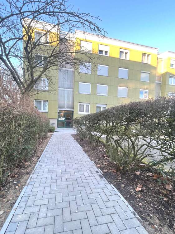 Thumbnail-Wohnung zum Kaufen in Frankfurt am Main 239.000,00 € 65 m²