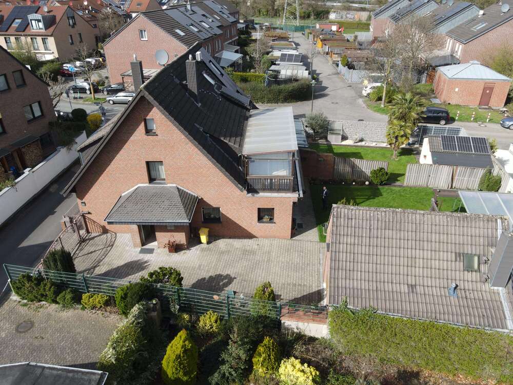 Thumbnail-Haus zum Kaufen in Düsseldorf 639.000,00 € 140 m²