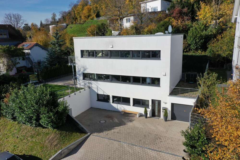 Thumbnail-Haus zum Kaufen in Pforzheim 985.000,00 € 230 m²