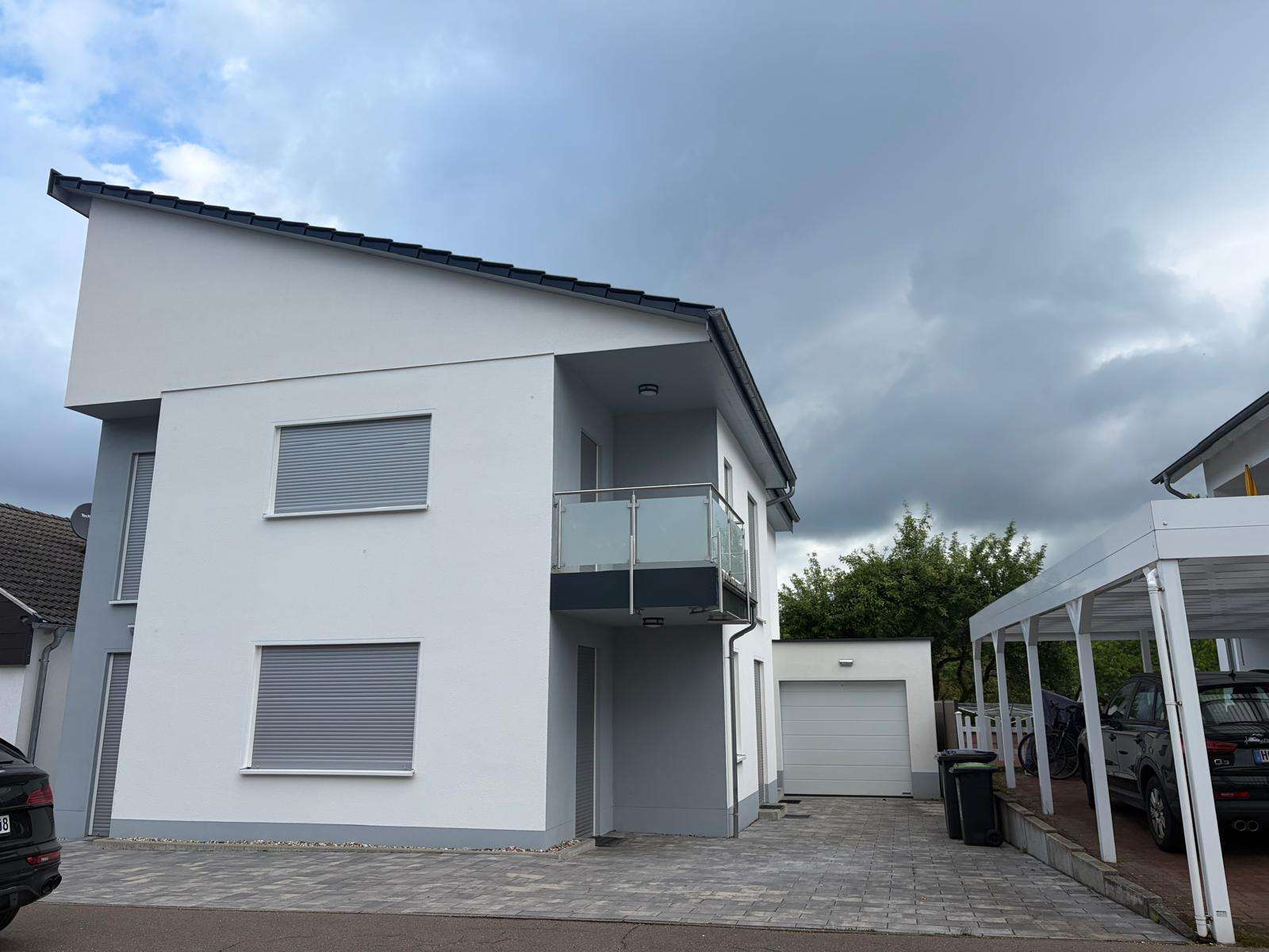 Thumbnail-Haus zum Mieten in Homburg 1.990,00 € 180 m²