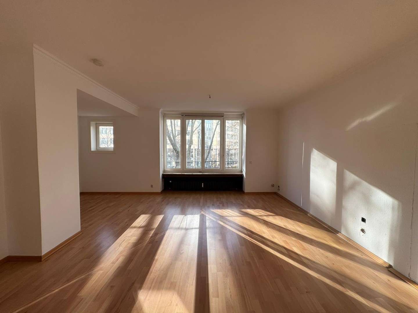 Thumbnail-Wohnung zum Kaufen in Düsseldorf 360.000,00 € 99 m²
