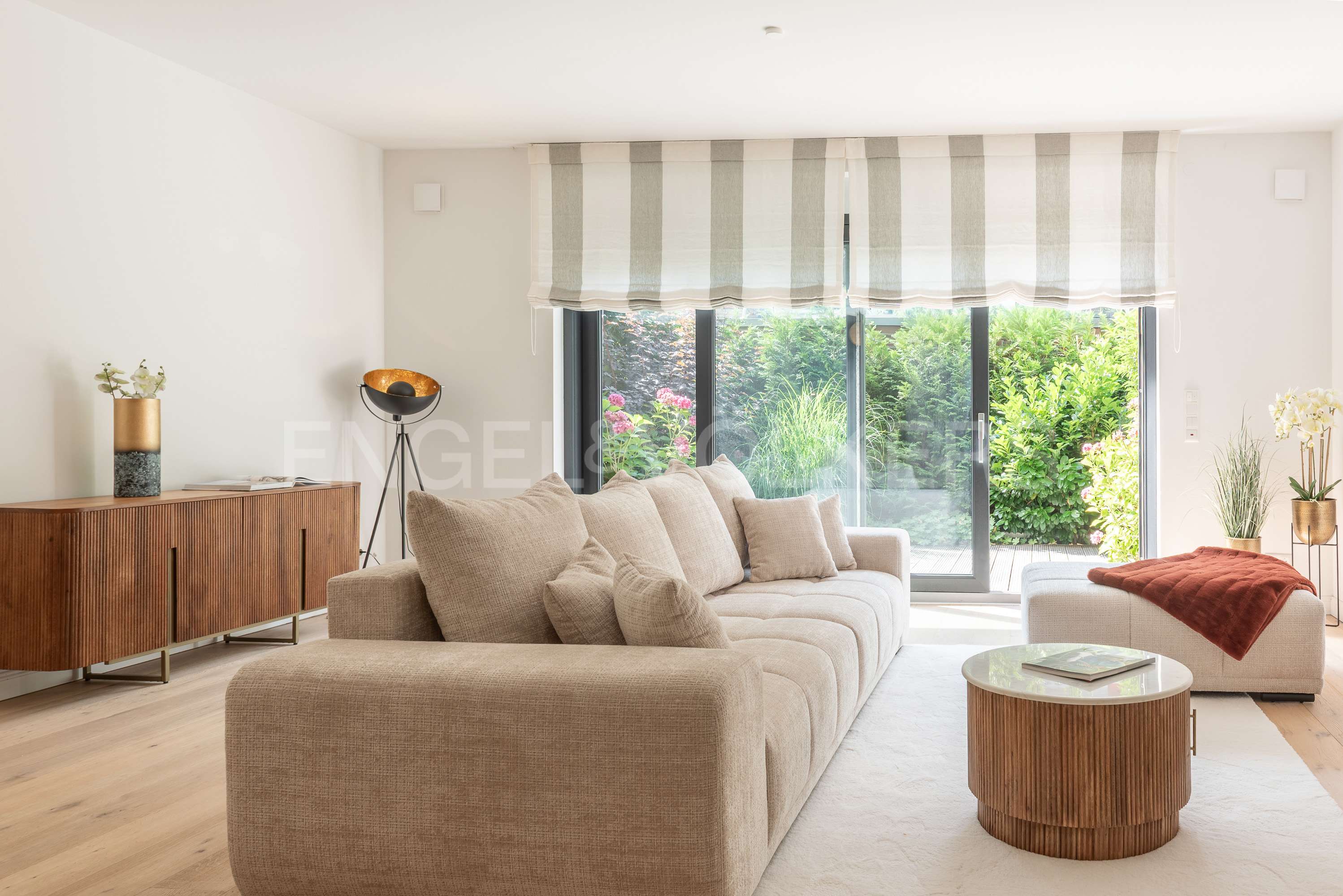 Thumbnail-Wohnung zum Kaufen in Hamburg 1.765.000,00 € 168 m²