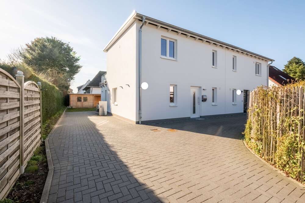 Thumbnail-Haus zum Kaufen in Lübeck 495.000,00 € 119 m²
