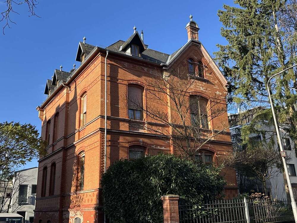 Thumbnail-Wohnung zum Kaufen in Wiesbaden 780.000,00 € 133 m²