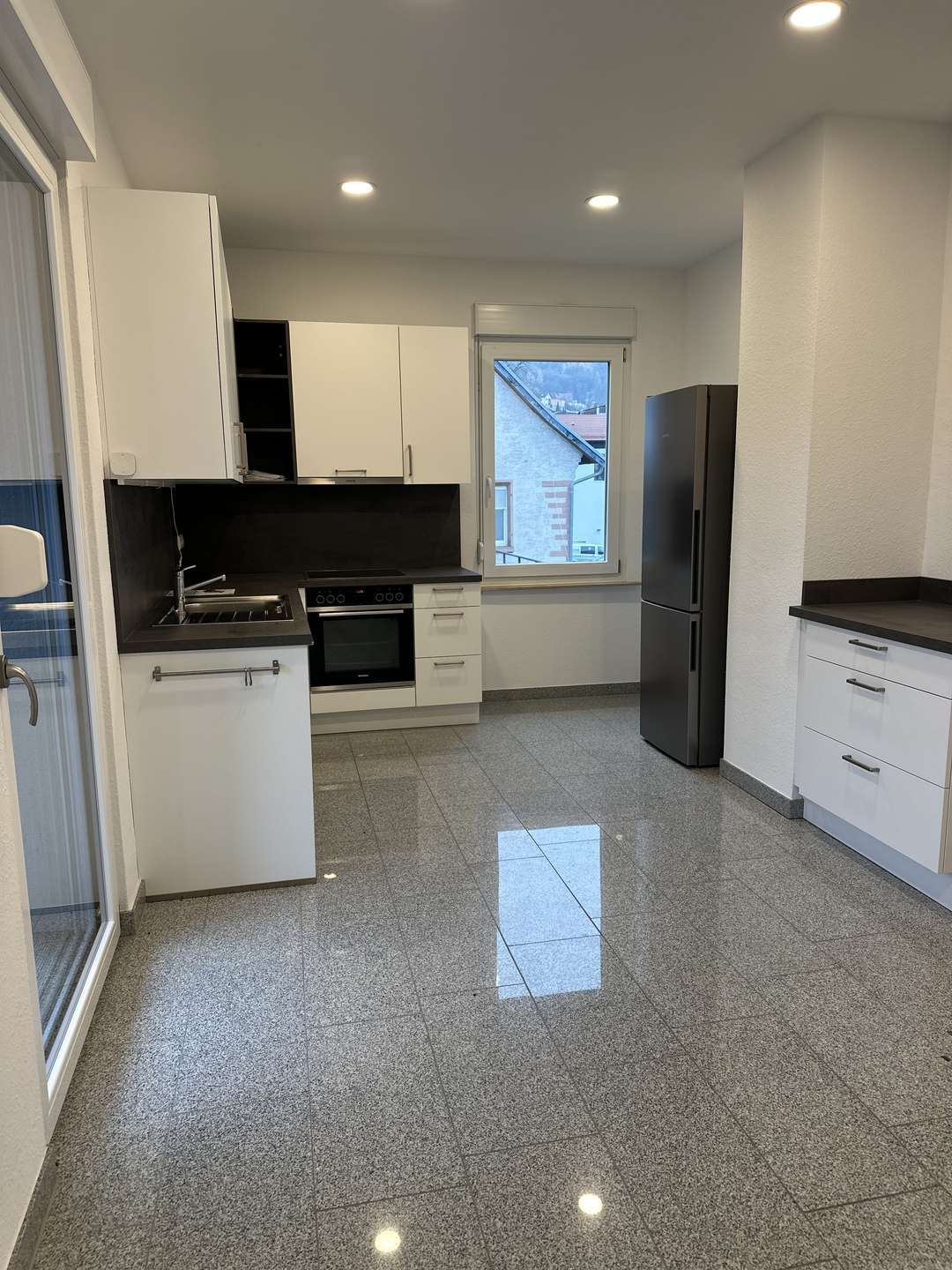 Thumbnail-Wohnung zum Mieten in Mosbach 1.300,00 € 105 m²