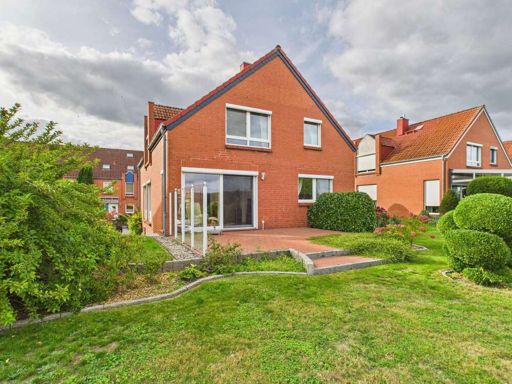 Thumbnail-Haus zum Kaufen in Schwerin 577.500,00 € 192.46 m²