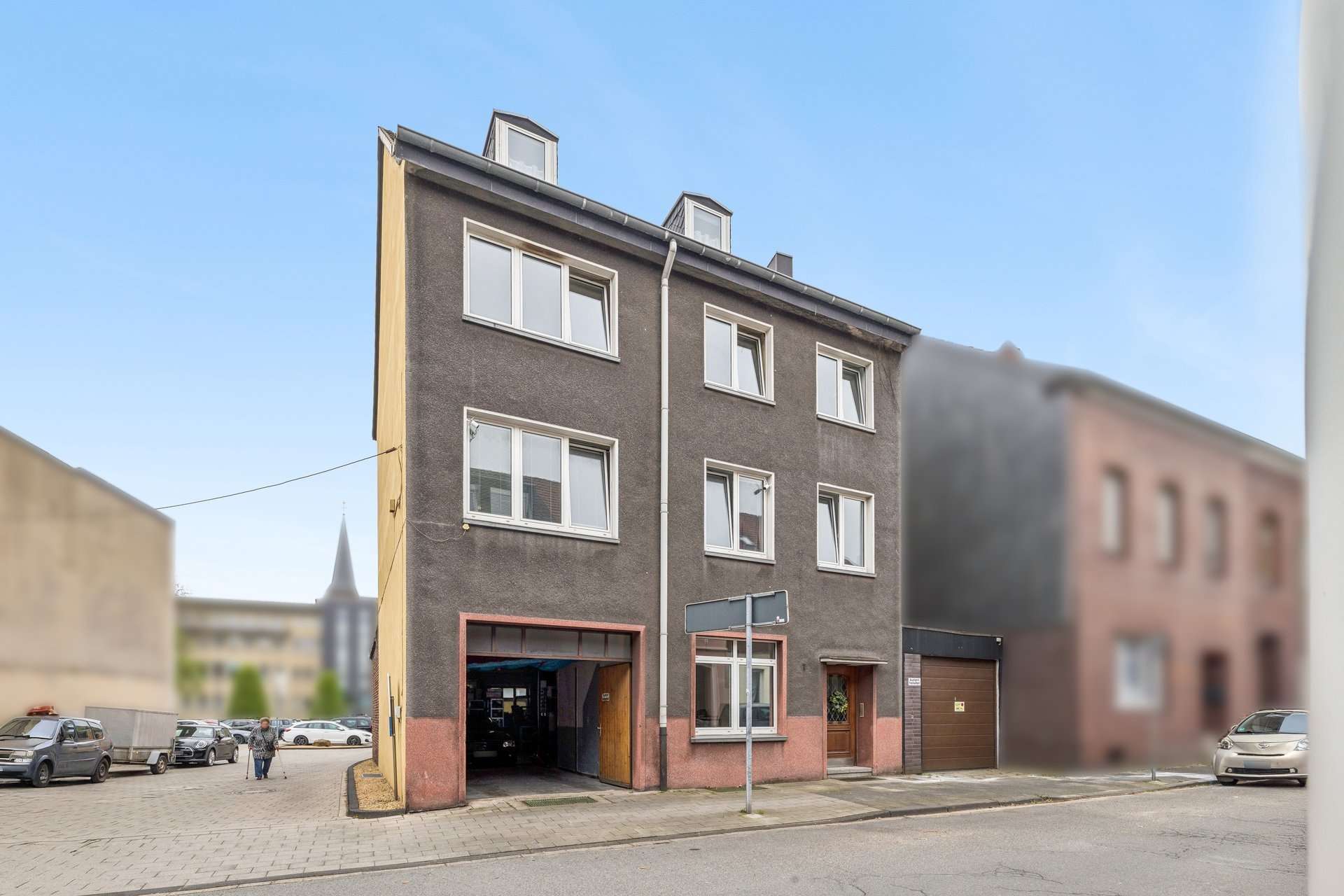 Thumbnail-Haus zum Kaufen in Duisburg 229.000,00 € 176 m²