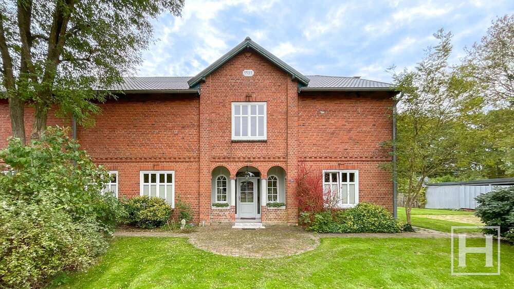 Thumbnail-Haus zum Kaufen in Lentföhrden 849.000,00 € 254.07 m²