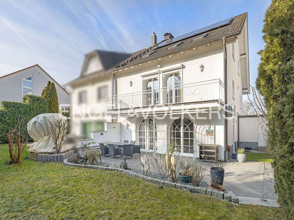 Thumbnail-Haus zum Kaufen in Eschborn 1.100.000,00 € 213 m²