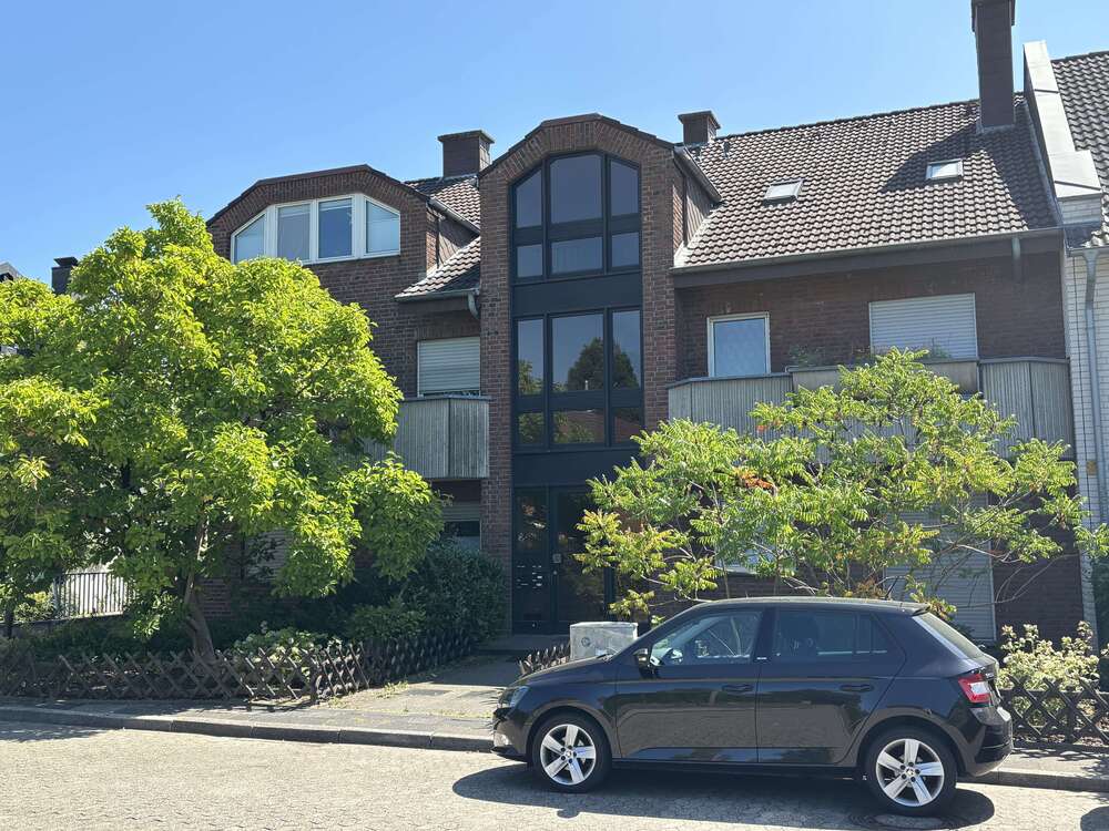 Thumbnail-Wohnung zum Kaufen in Düsseldorf 235.000,00 € 70 m²