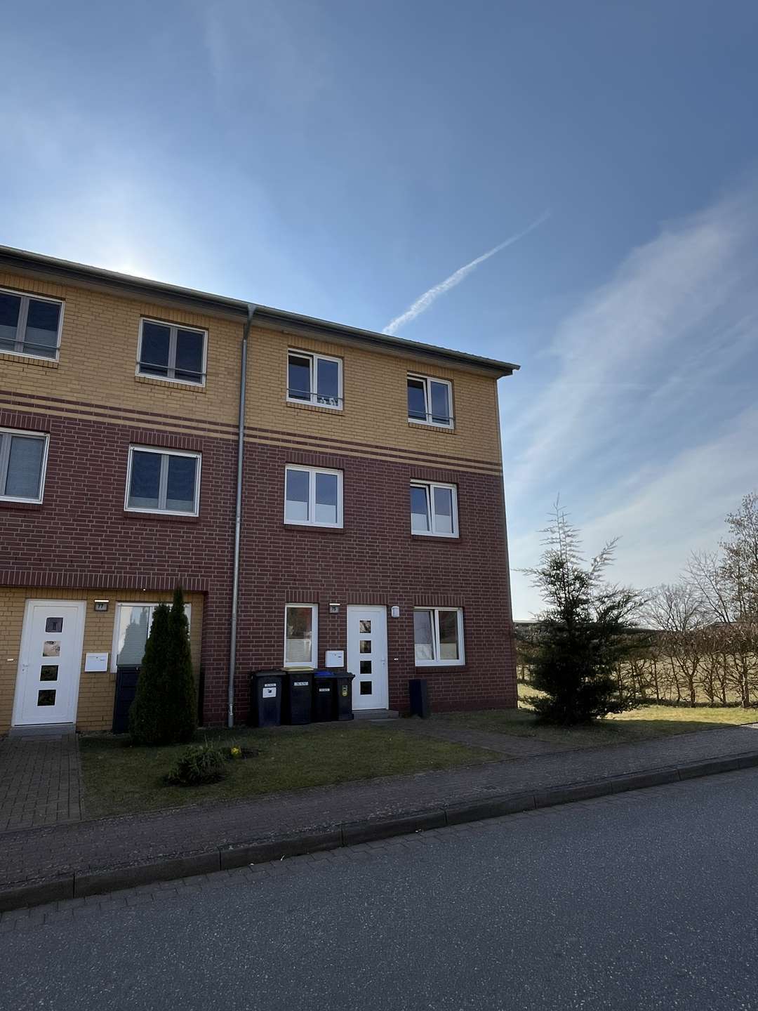 Thumbnail-Haus zum Mieten in Schwerin 1.470,00 € 140 m²