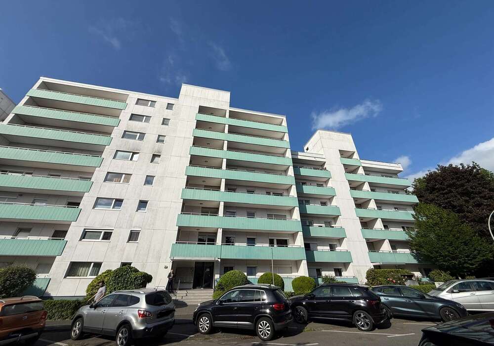 Thumbnail-Wohnung zum Kaufen in Kelkheim (Taunus) 220.000,00 € 98 m²