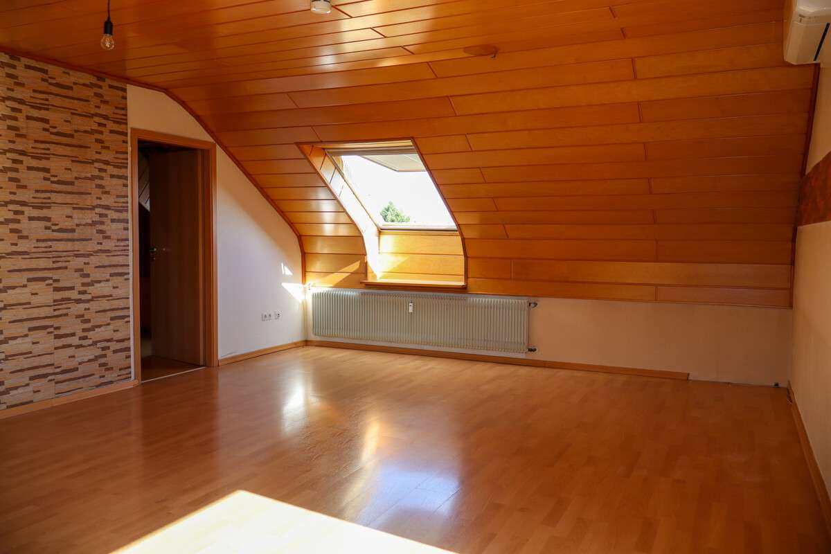 Thumbnail-Wohnung zum Kaufen in Altrip 179.000,00 € 79 m²