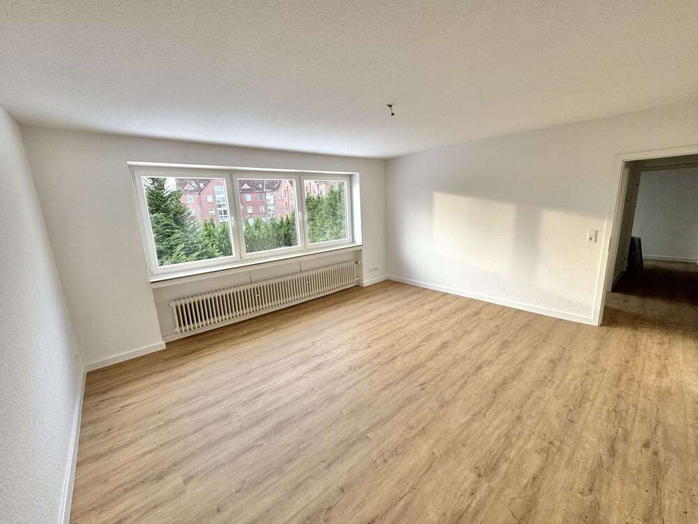 Thumbnail-Wohnung zum Mieten in Leer 795,00 € 92.47 m²