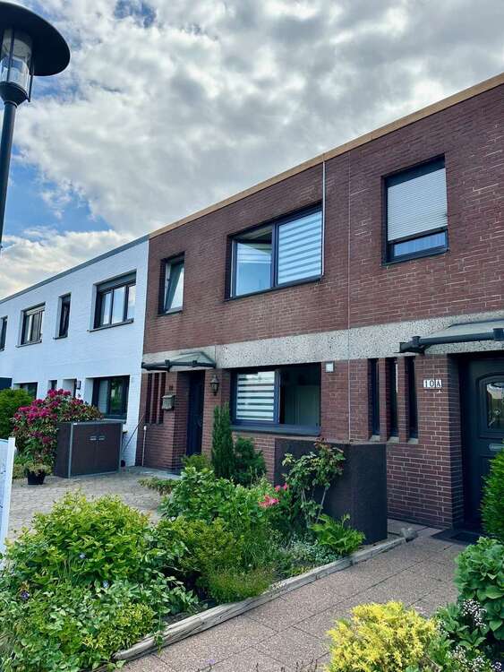 Thumbnail-Haus zum Kaufen in Krefeld 329.000,00 € 104 m²