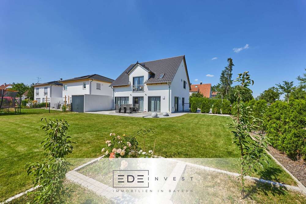 Thumbnail-Haus zum Kaufen in Königsbrunn 1.097.400,00 € 174.4 m²