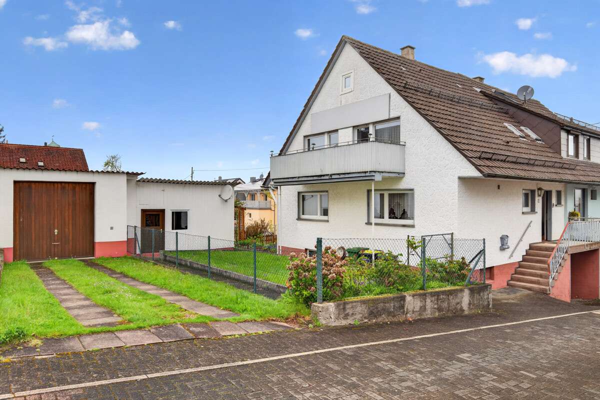 Thumbnail-Haus zum Kaufen in Straubenhardt 349.000,00 € 105.8 m²