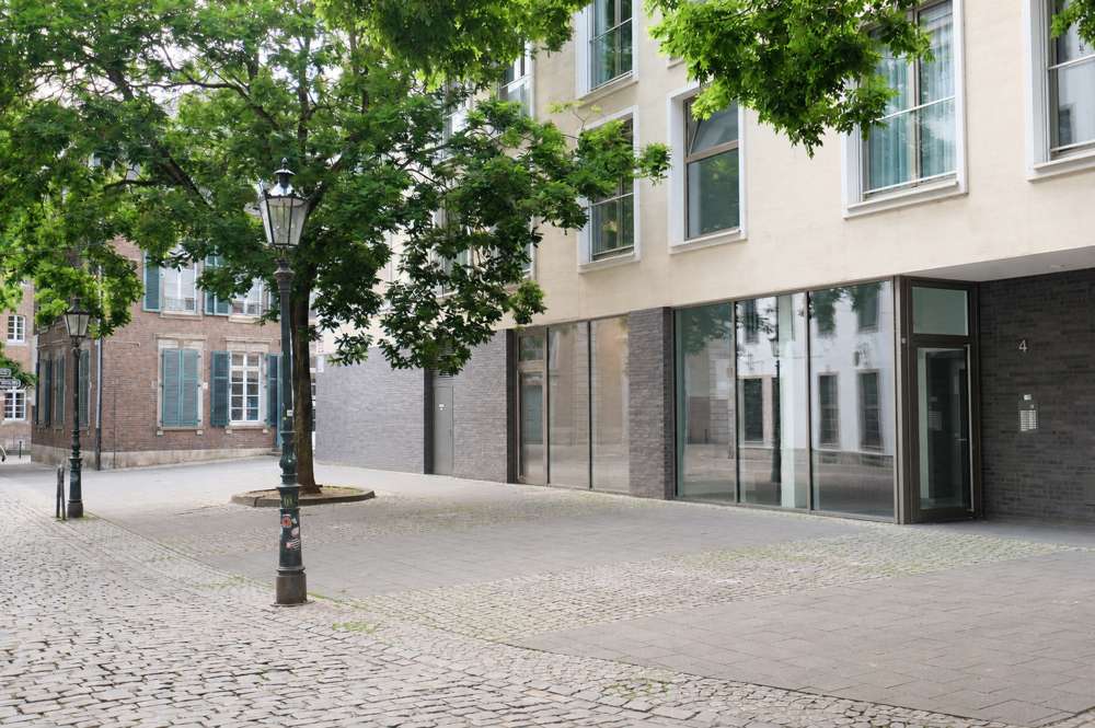 Thumbnail-Wohnung zum Mieten in Düsseldorf Altstadt 3.250,00 € 152 m²