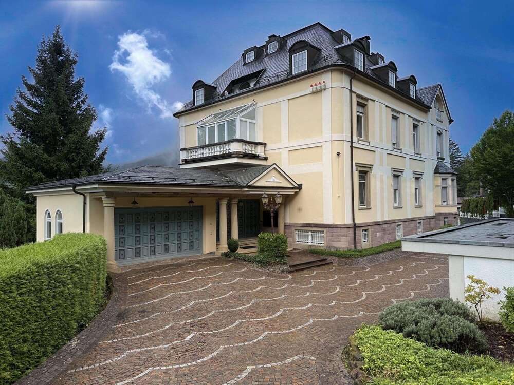 Thumbnail-Wohnung zum Kaufen in Baden-Baden 780.000,00 € 215.56 m²