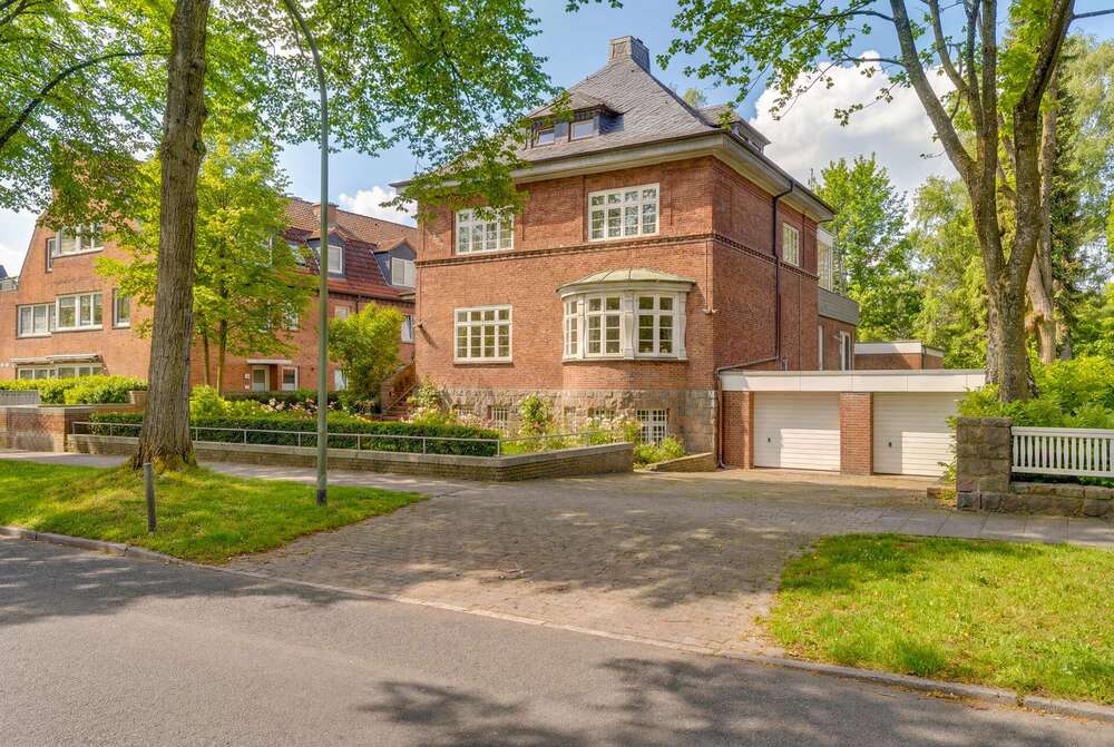 Thumbnail-Haus zum Kaufen in Flensburg 1.200.000,00 € 322.96 m²