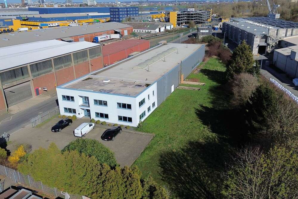 Thumbnail-Halle in Neuss 2.390.000,00 € 1640 m²