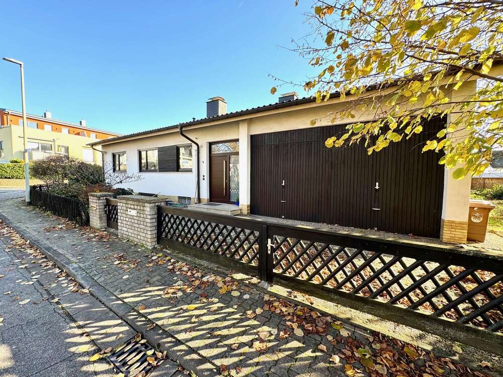 Thumbnail-Haus zum Kaufen in Flörsheim-Weilbach 897.000,00 € 265 m²