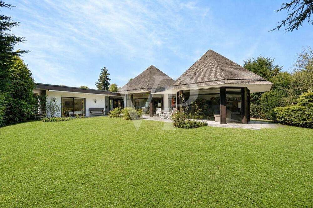 Thumbnail-Haus zum Kaufen in Köln 1.395.000,00 € 219 m²