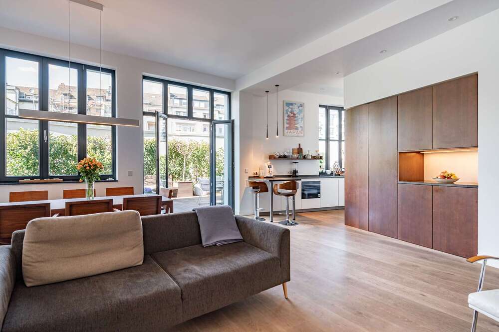 Thumbnail-Wohnung zum Kaufen in Düsseldorf 1.398.000,00 € 228 m²