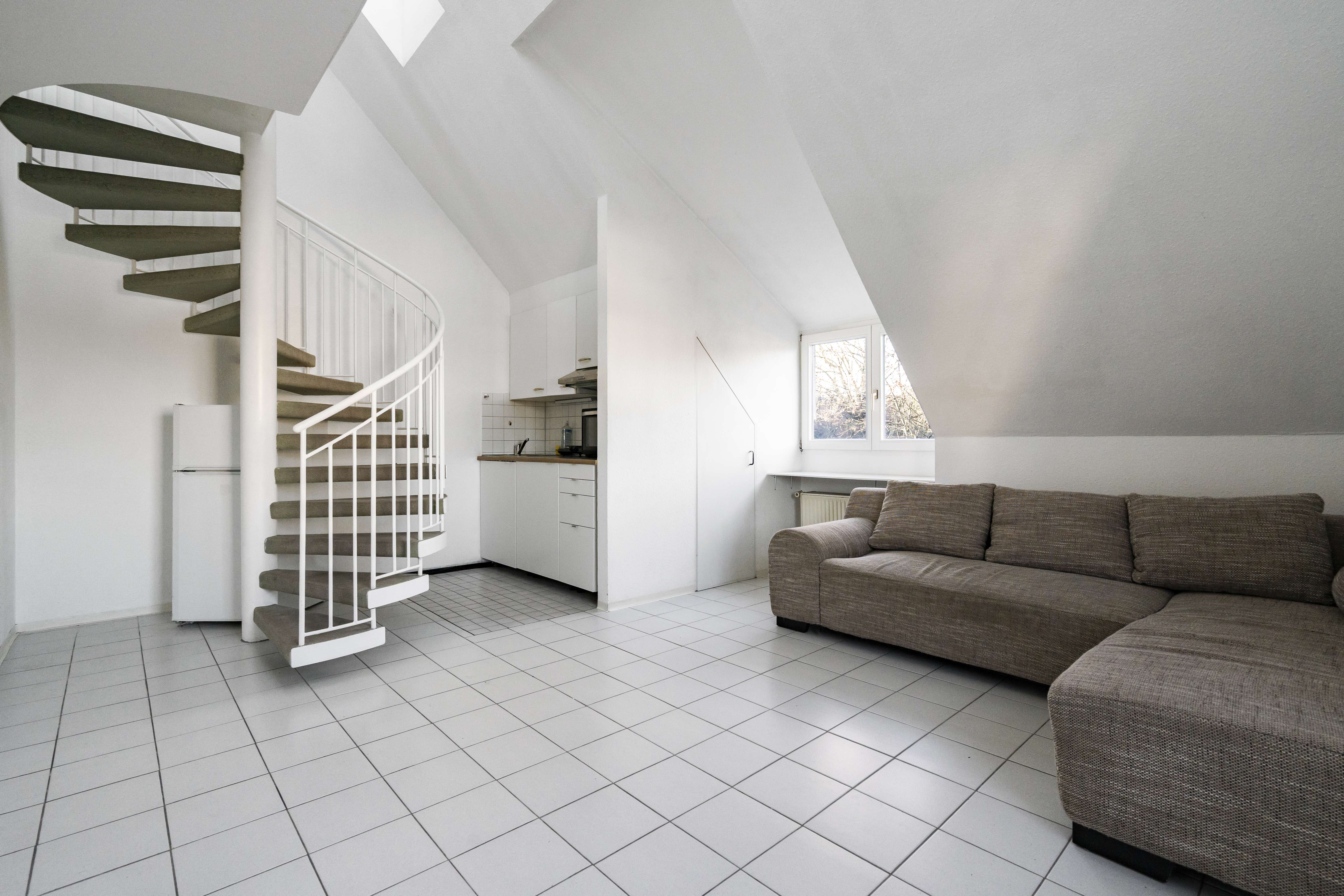 Thumbnail-Wohnung zum Kaufen in Stuttgart 165.000,00 € 33.48 m²