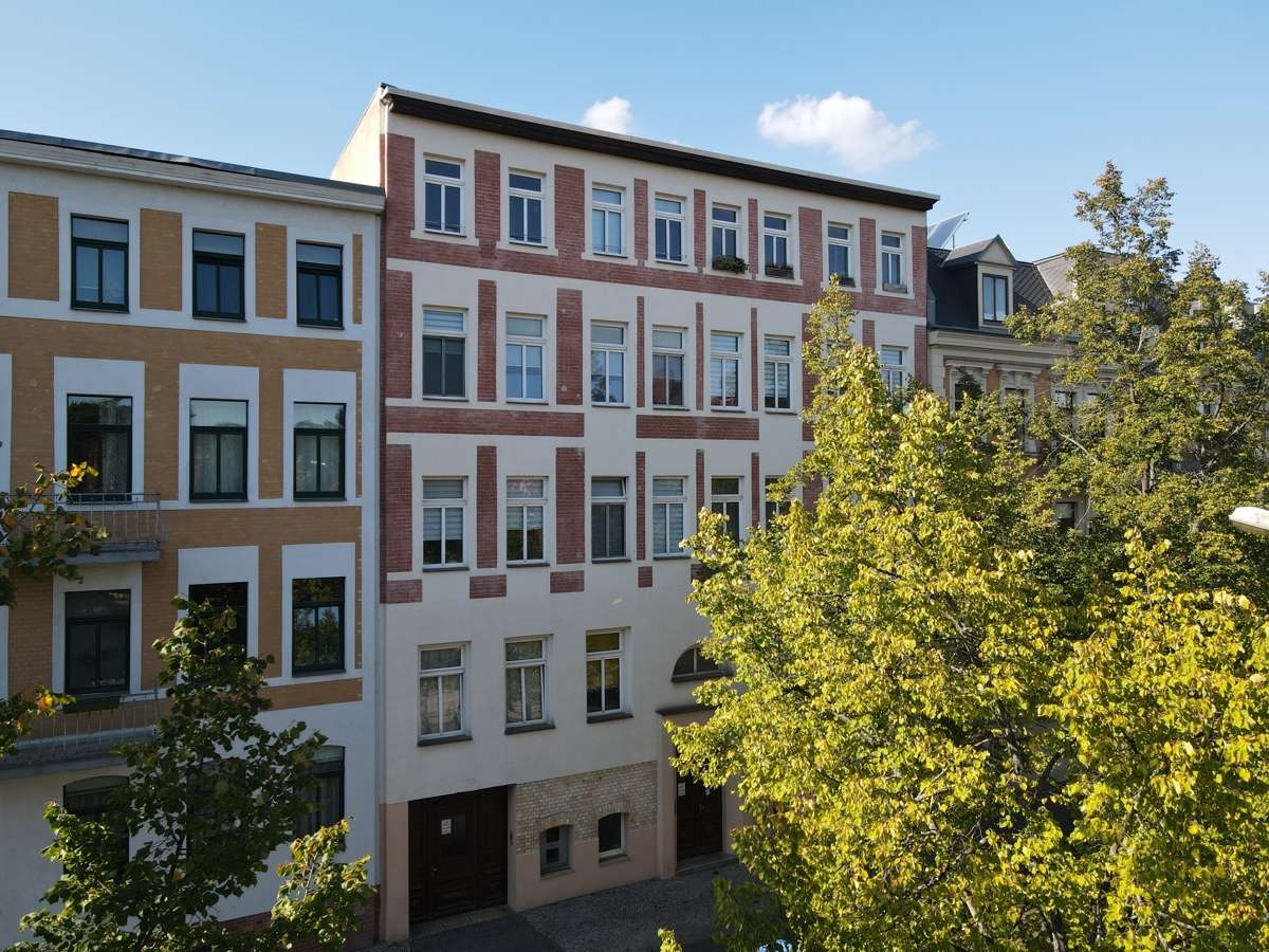 Thumbnail-Wohnung zum Kaufen in Halle 179.500,00 € 91 m²
