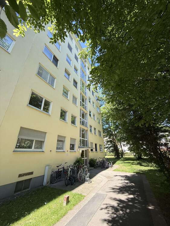 Thumbnail-Wohnung zum Kaufen in Oberschleißheim 250.000,00 € 58 m²